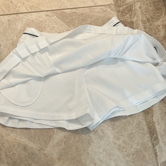 Nike White Pleated Skort - Picture 6 of 8